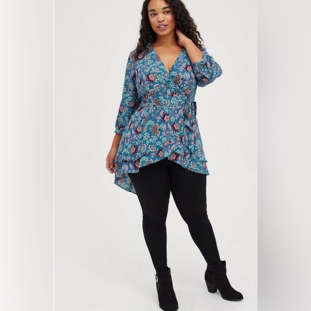 Torrid Women's Georgette Midnight Floral V-Neck Wrap Tunic Top Size 1X